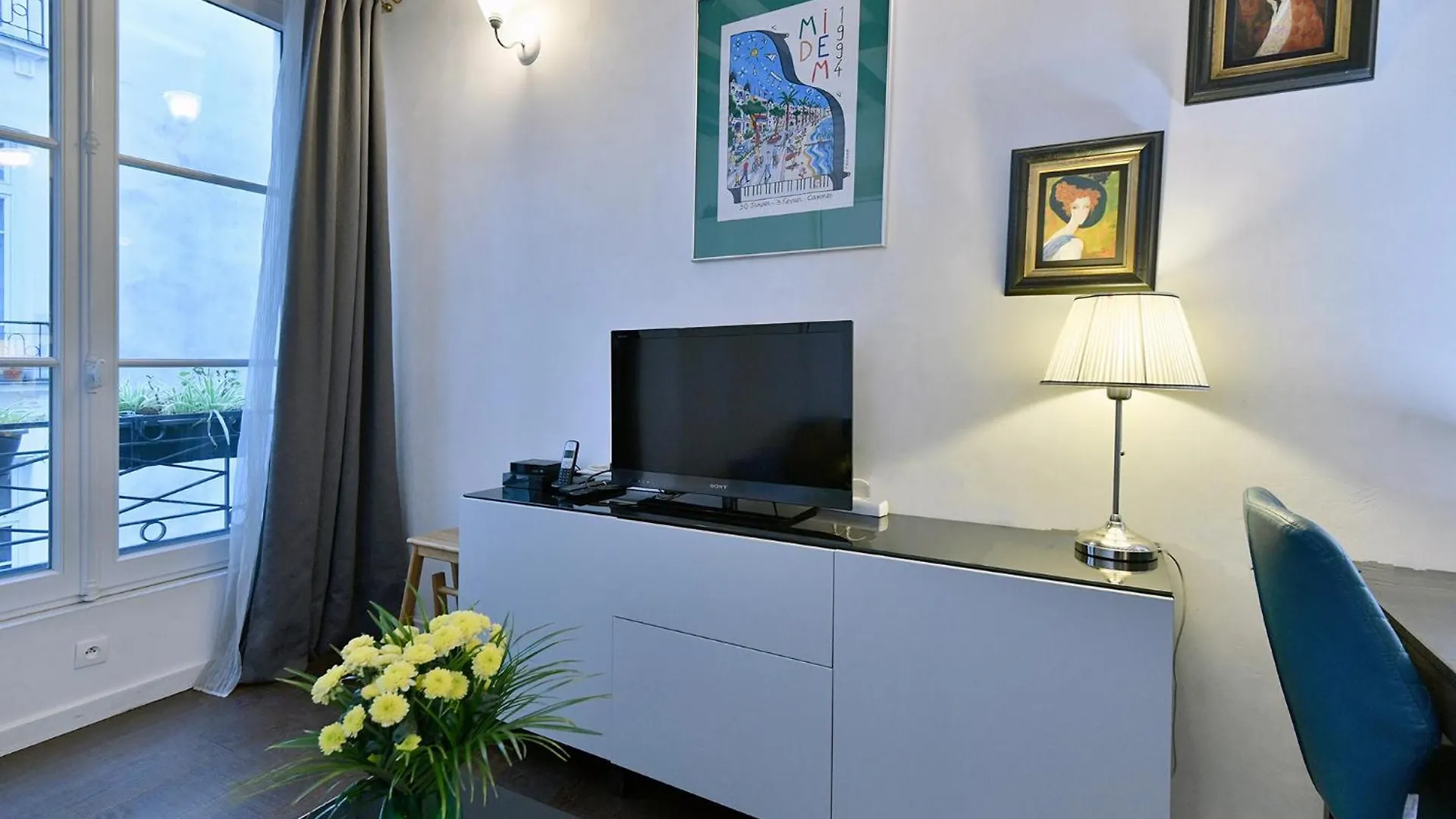 Romantic Studio In Center Of Paris